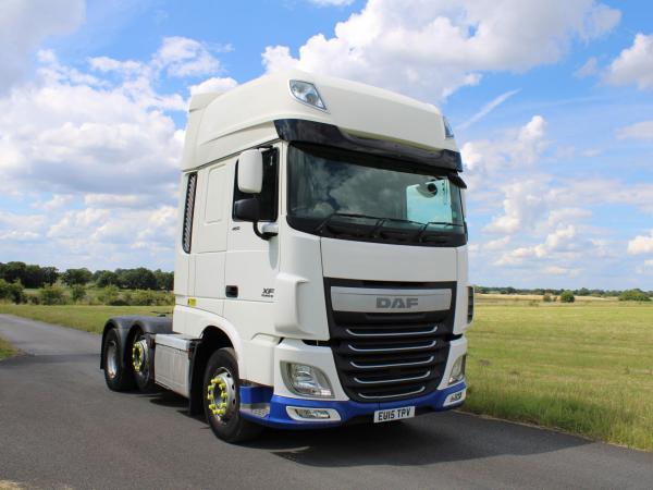 DAF XF 105 460 SUPER SPACE