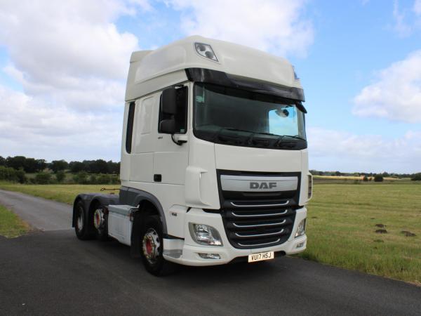 DAF XF 105 460 SUPER SPACE